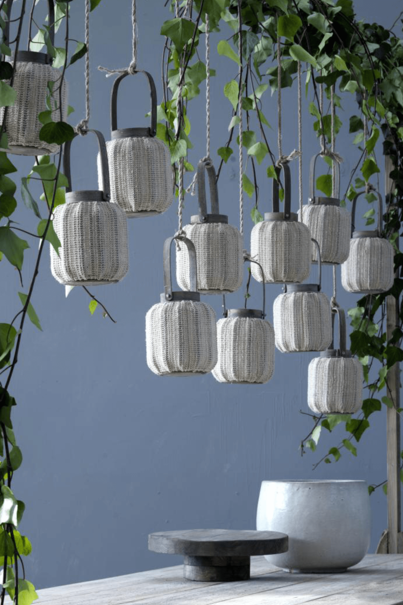 Luxe Lodge Smid Lanterna in legno e tessuto beige con interno in vetro