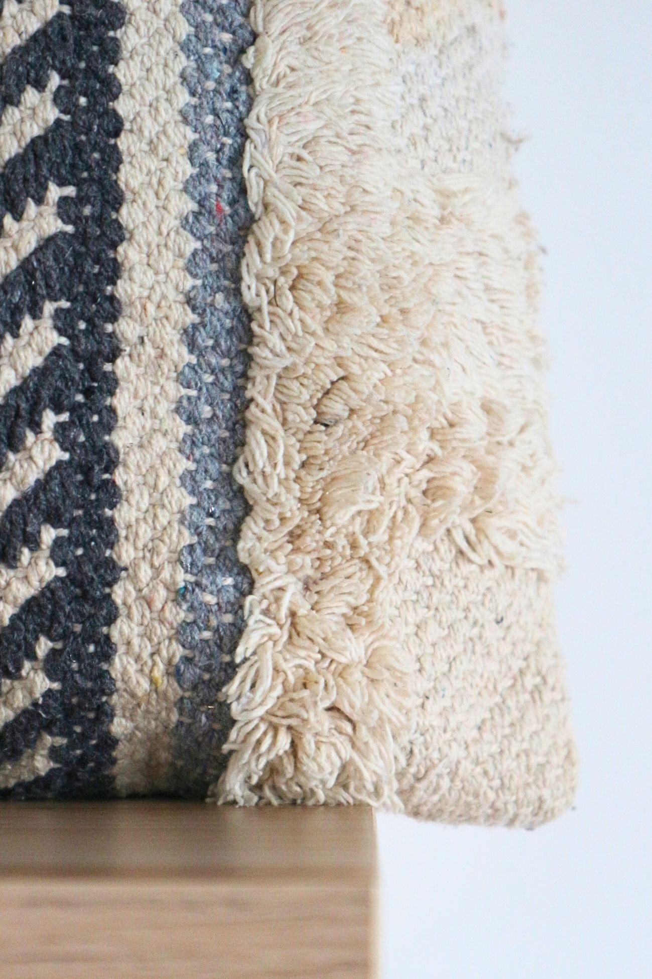 Novità Home Luntai Luntai - Cuscino arredo in cotone con fantasia a righe | Novità Home