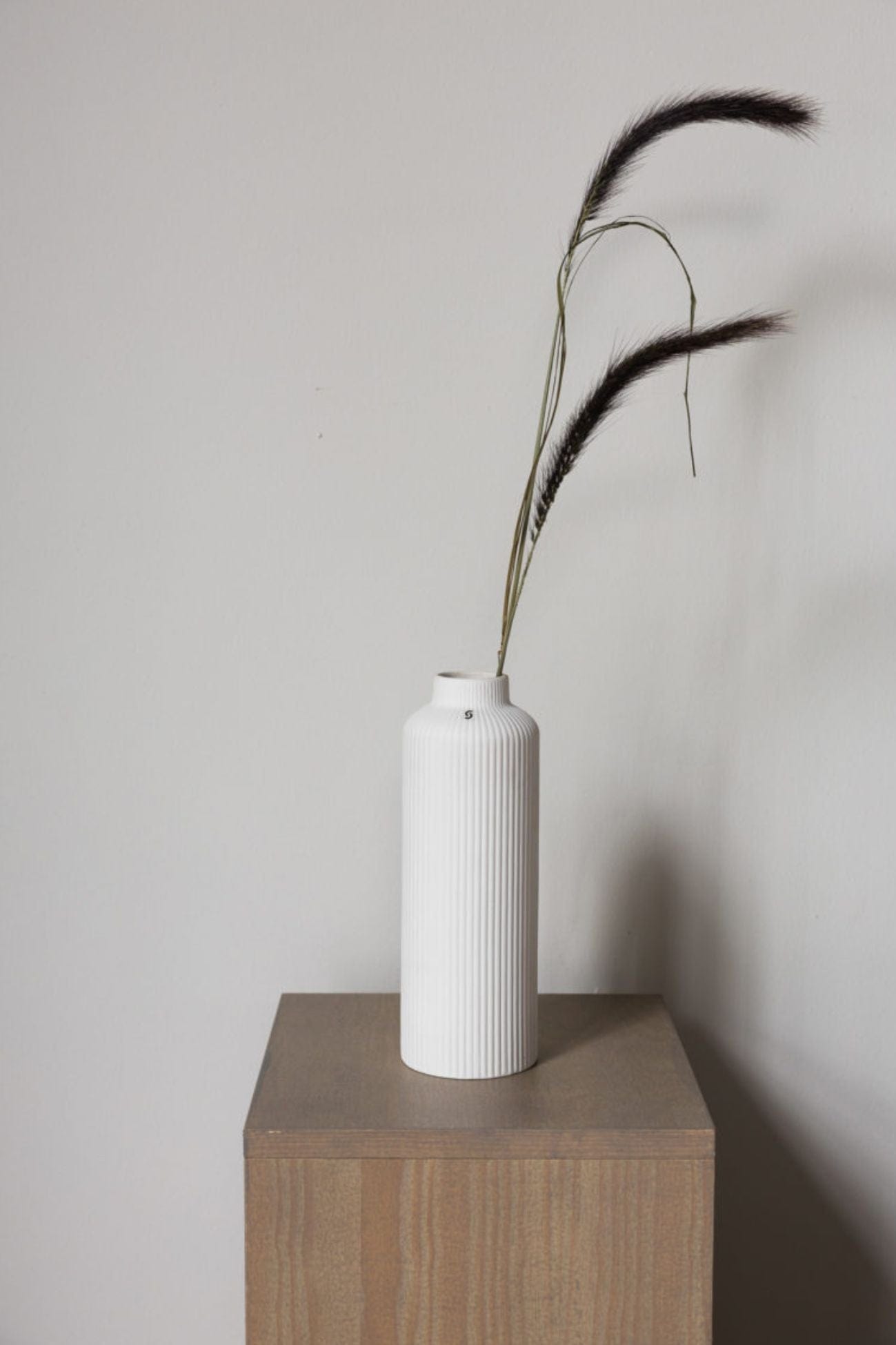 Storefactory Scandinavia Adala Adala - Vaso di design Ådala in ceramica opaca bianca | Storefactory Scandinavia