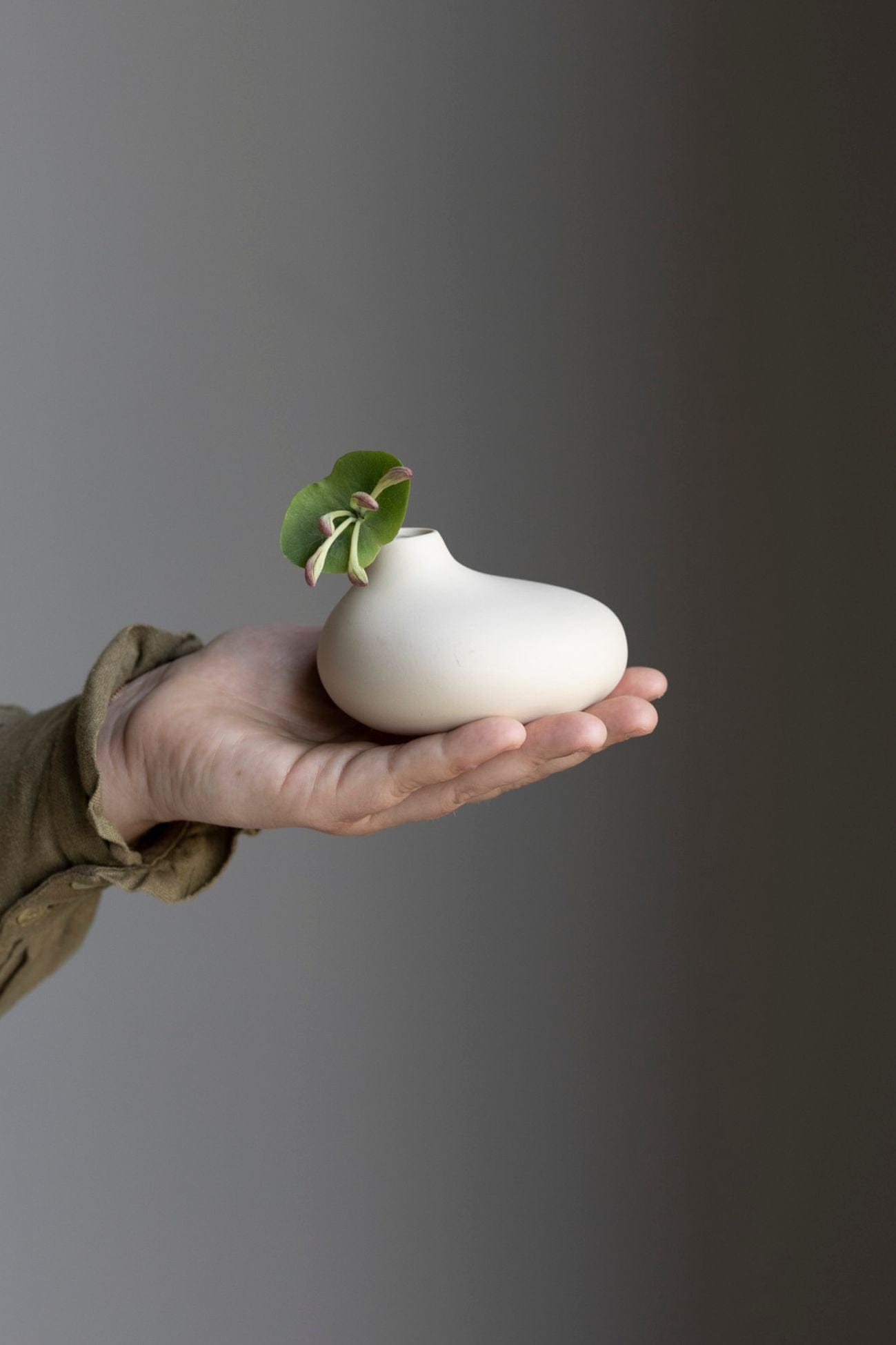 Storefactory Scandinavia Kalla Kalla - Vaso di design piccolo in ceramica beige | Storefactory Scandinavia